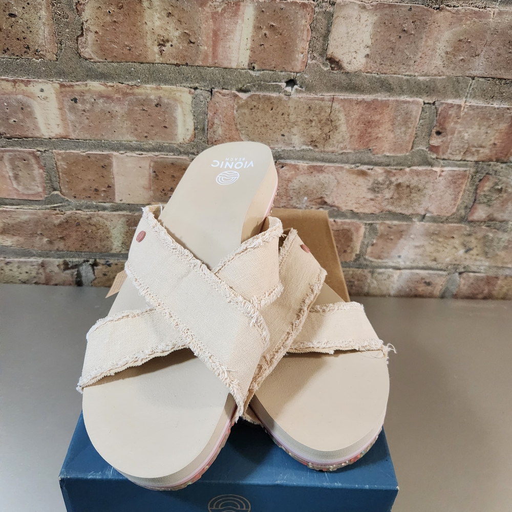 Vionic Women's Cream Sandals - Picture 5 of 5